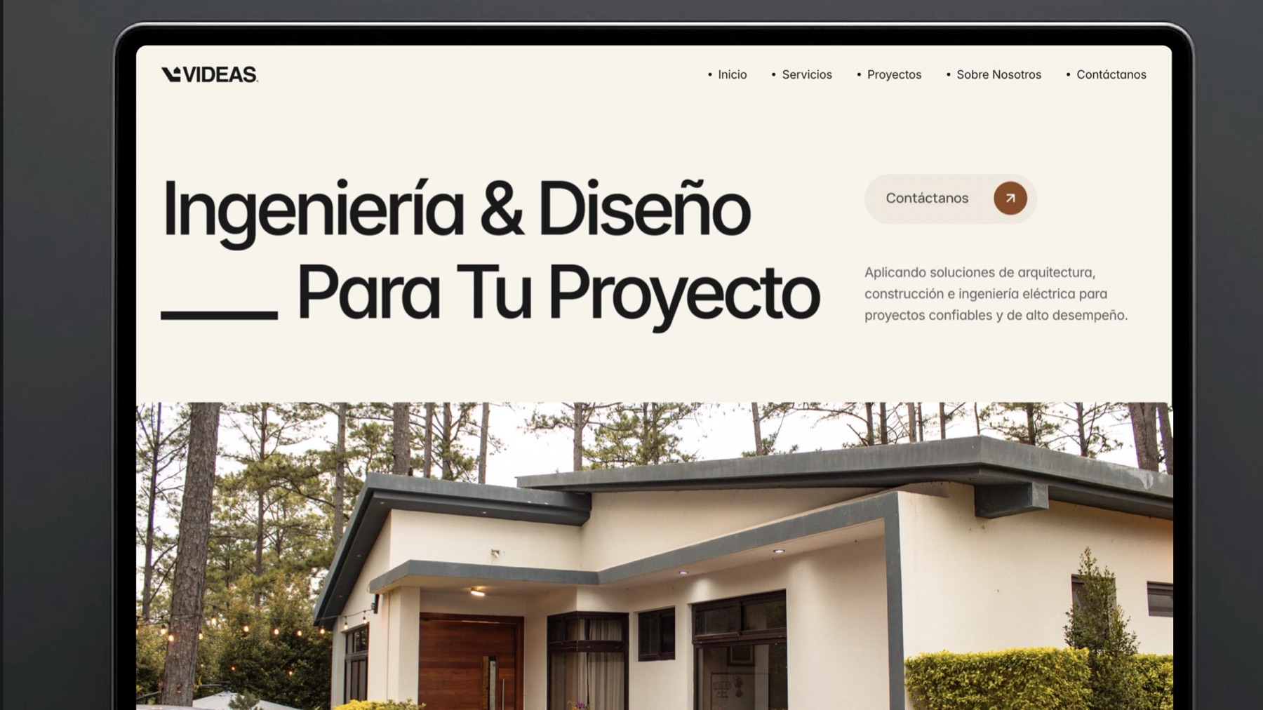 Website mockup: Ingeniería & Diseño para tu proyecto